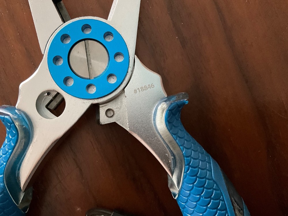 Cuda fishing pliers-7.5”