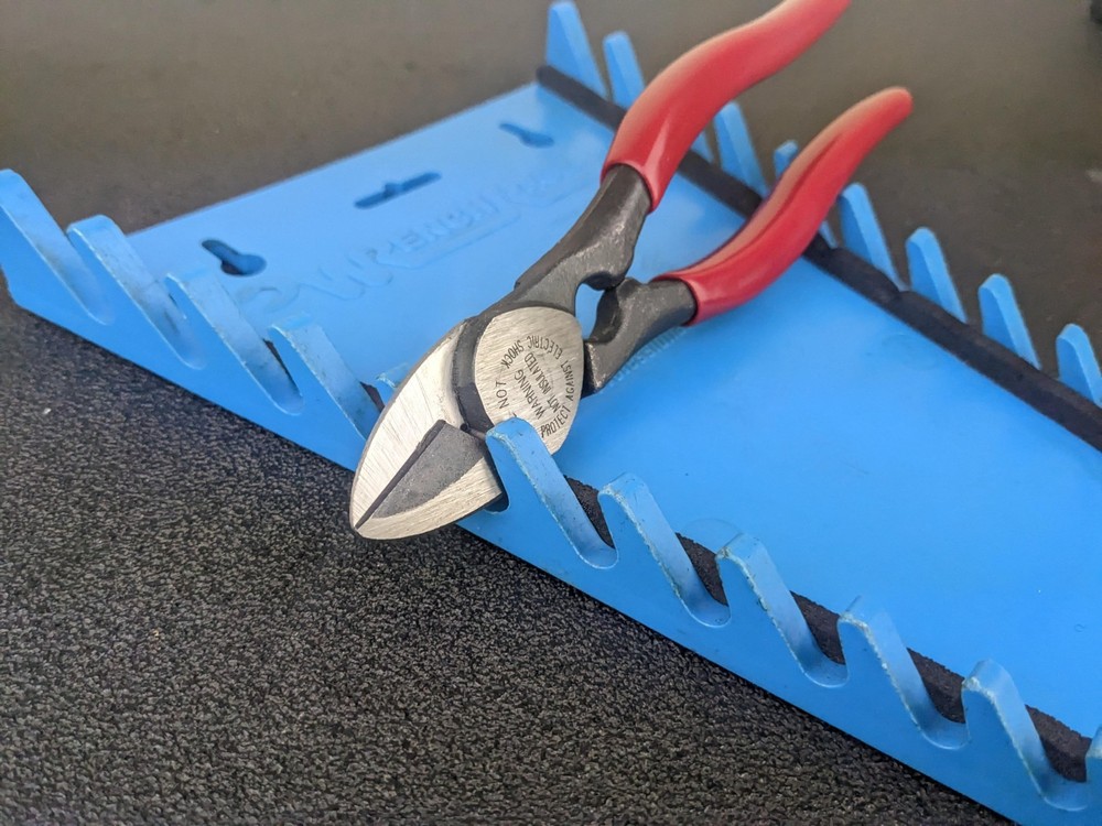 #bn098 Klein Tools Shears BX Cable Cutters Compact Lightweight Design