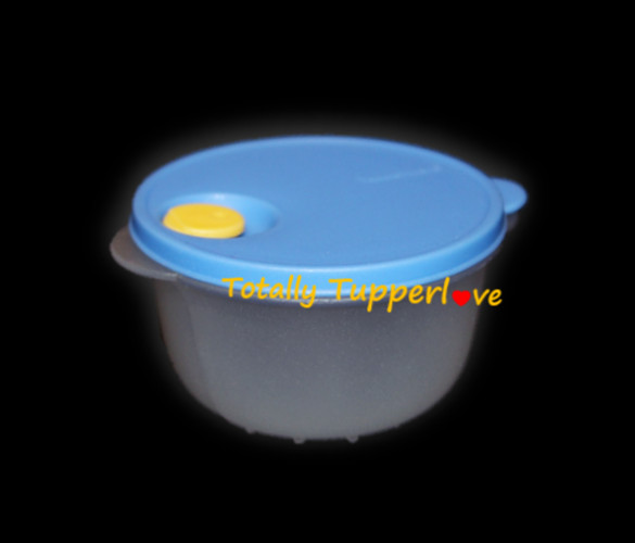 Tupperware Crystalwave Round Mini Cooking Dollhouse Tiny Treasures Gadget Blue