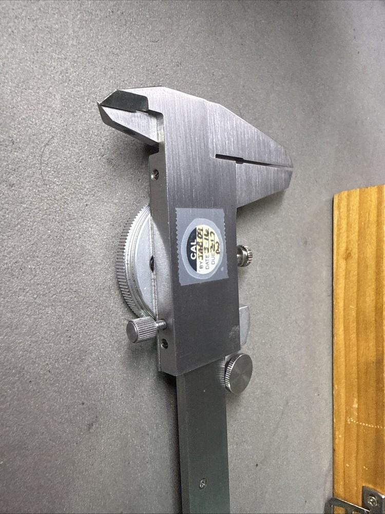 Fowler 9” Dial Caliper .001” Shock-Proof Machinist Measuring Tool W/ Case
