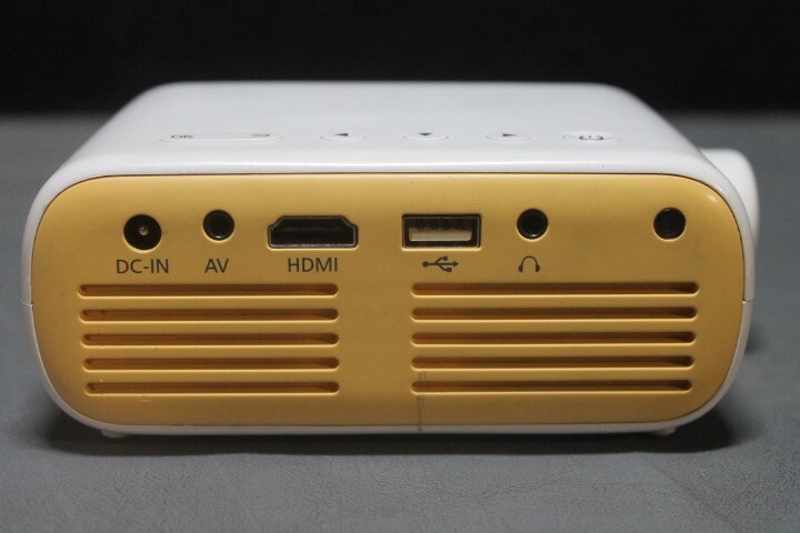 ELEPHAS Mini Portable Projector YG280 For iPhone /home DEVICE ONLY