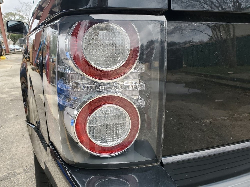 2010 Range Rover OEM Trunk Boot Fuse Box Module 519392104