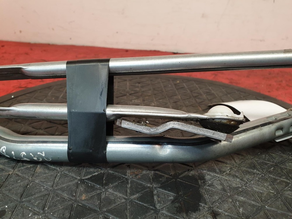 MAZDA 3 WIPER LINKAGE FRONT 5 DOOR HATCHBACK