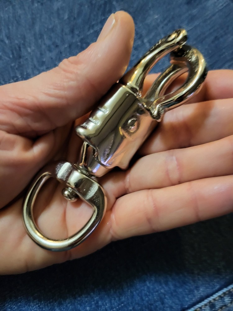 4 1/4" quick release panic snap with 7/8" eye