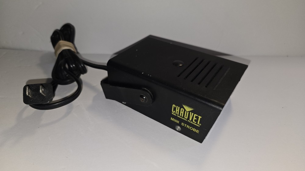 Chauvet Mini Strobe LED Lightweight Black Bracket