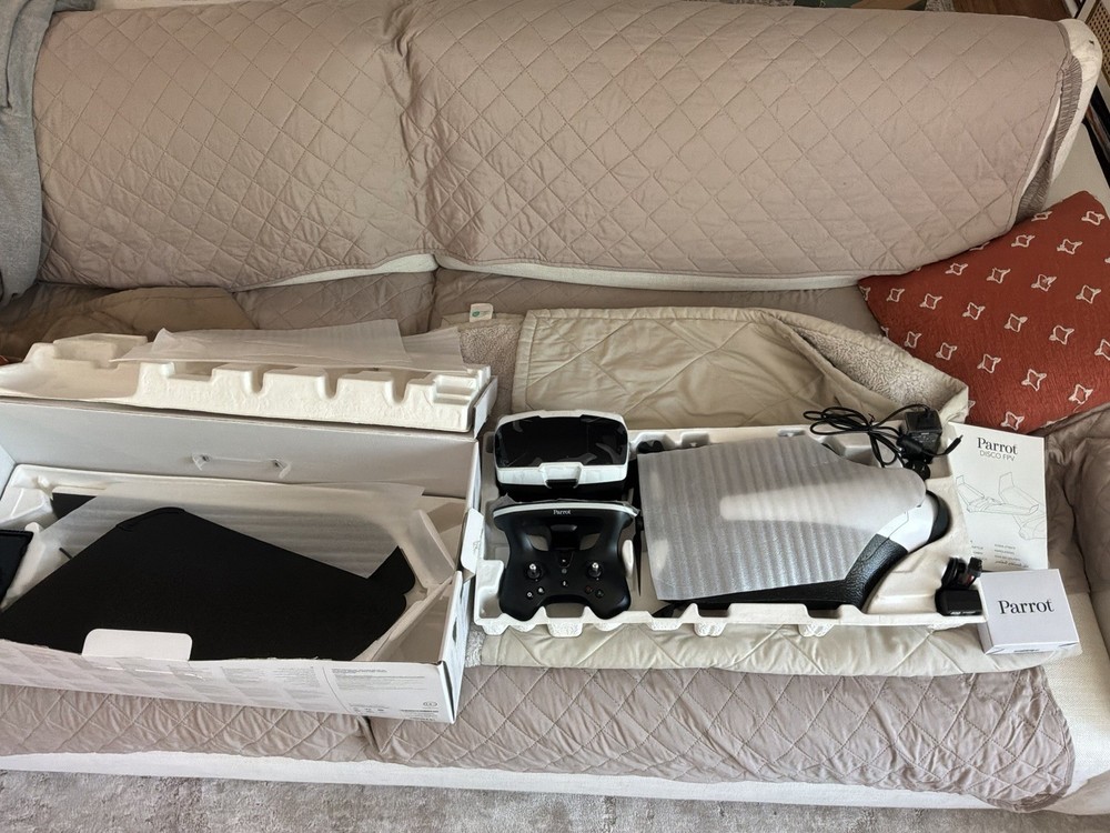 Parrot Disco Adventurer FPV Drone Kit