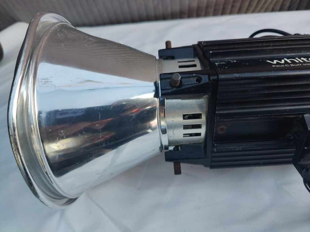 Paul C Buff!White Lightning Ultra 1200