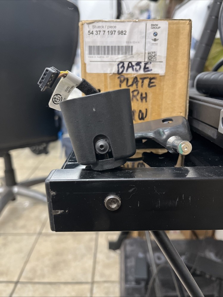 BMW 2007-2020 - Base Plate Right side
