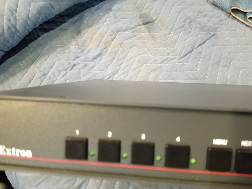 Extron DVS 304 Configurable System Switcher 33-810-01 Rev. F