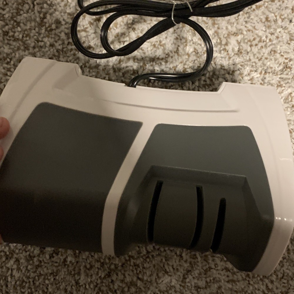 Smith's 50127 Smith Essentials Deluxe Diamond Electric Knife Sharpener