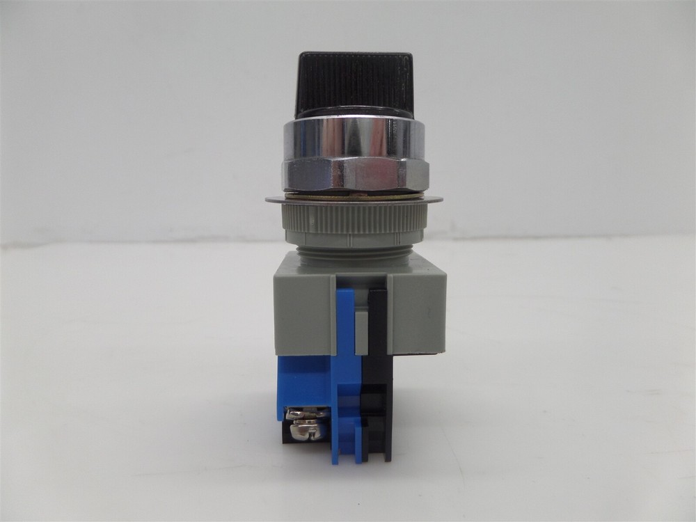 IDEC ASW210 2 Position Selector Switch
