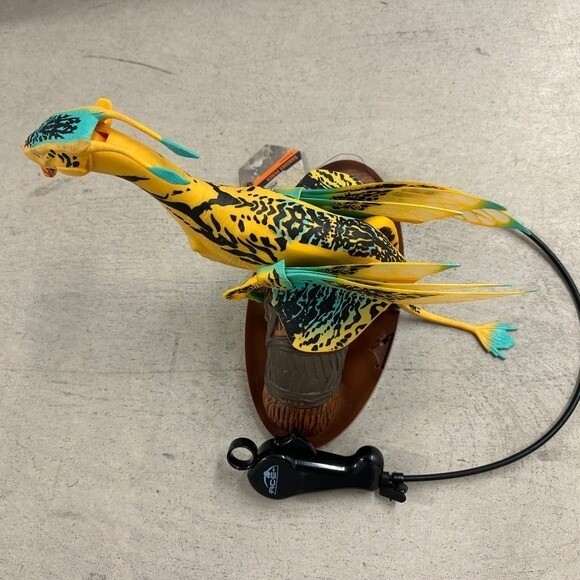 2 Avatar ACE Banshee Puppets Perch Display YELLOW Orange Interactive Figured