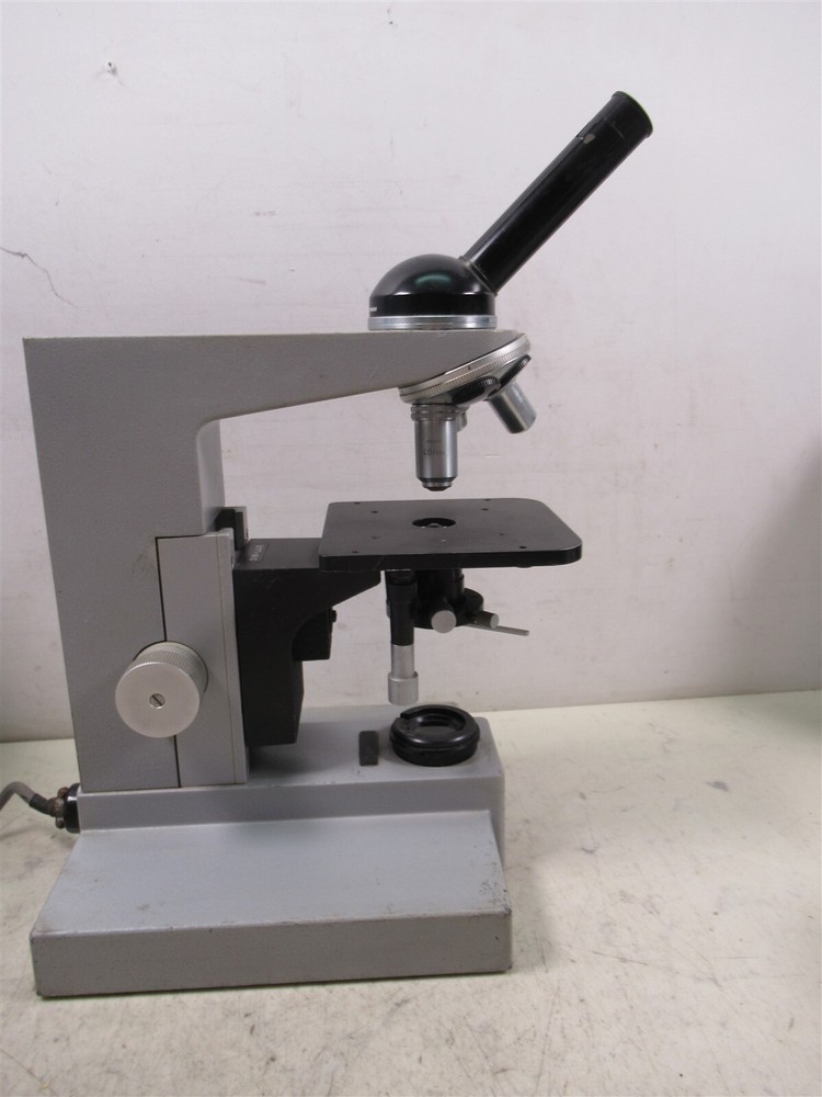 Leitz Wetzlar SM-LUX Monocular Microscope with 3 Objectives 40x 10x 4x