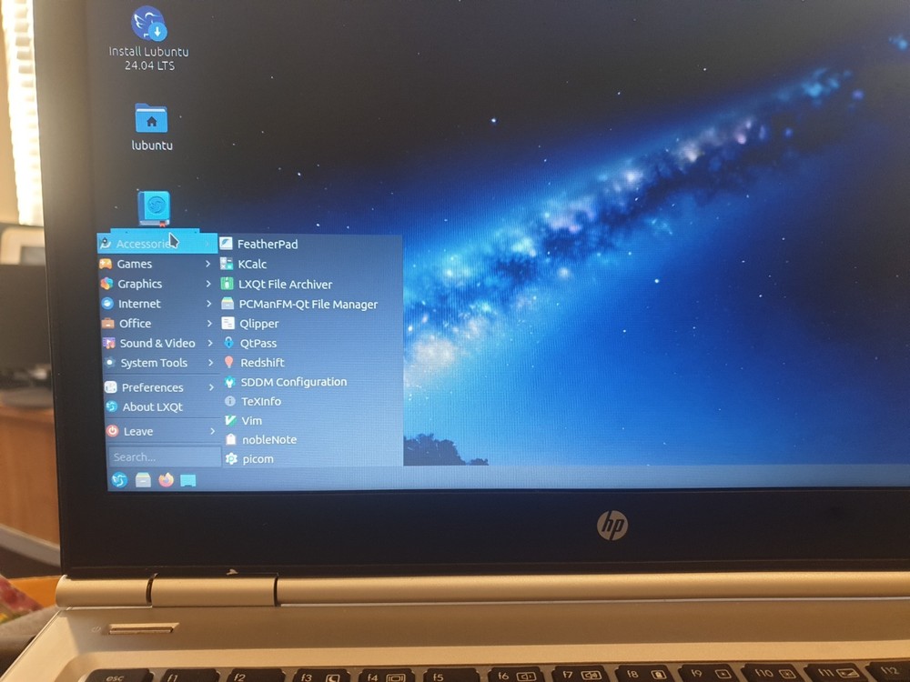 Linux Lubuntu V24.04.4 64-bit, Bootable Live and Install USB Flash Drive