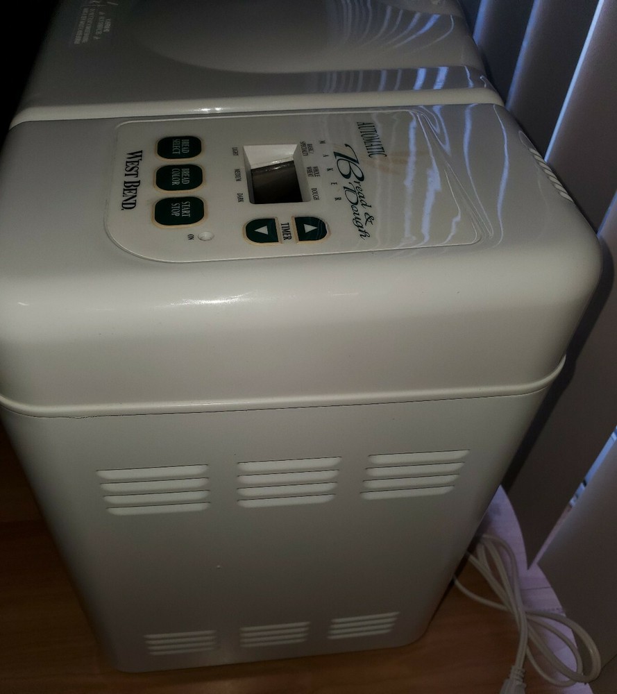 West Bend 41028 Automatic Bread & Dough Maker - Tested Works Perfectly!