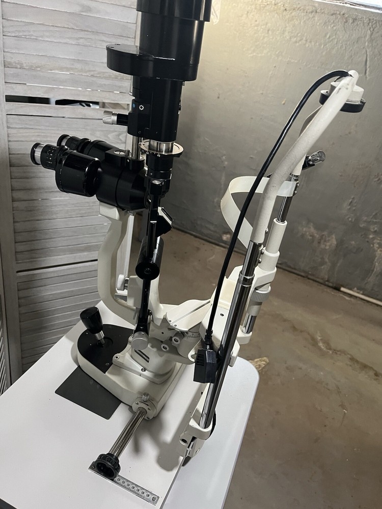 Woodlyn Slit lamp Topcon optics good Function