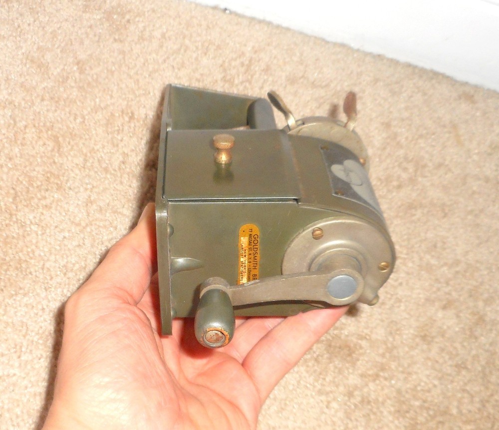 GREAT VINTAGE APSCO DANDY PENCIL SHARPENER