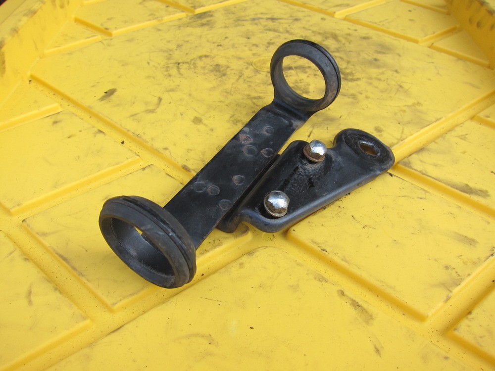 1995 Suzuki GS500 E OEM HEADLIGHT BRACKET