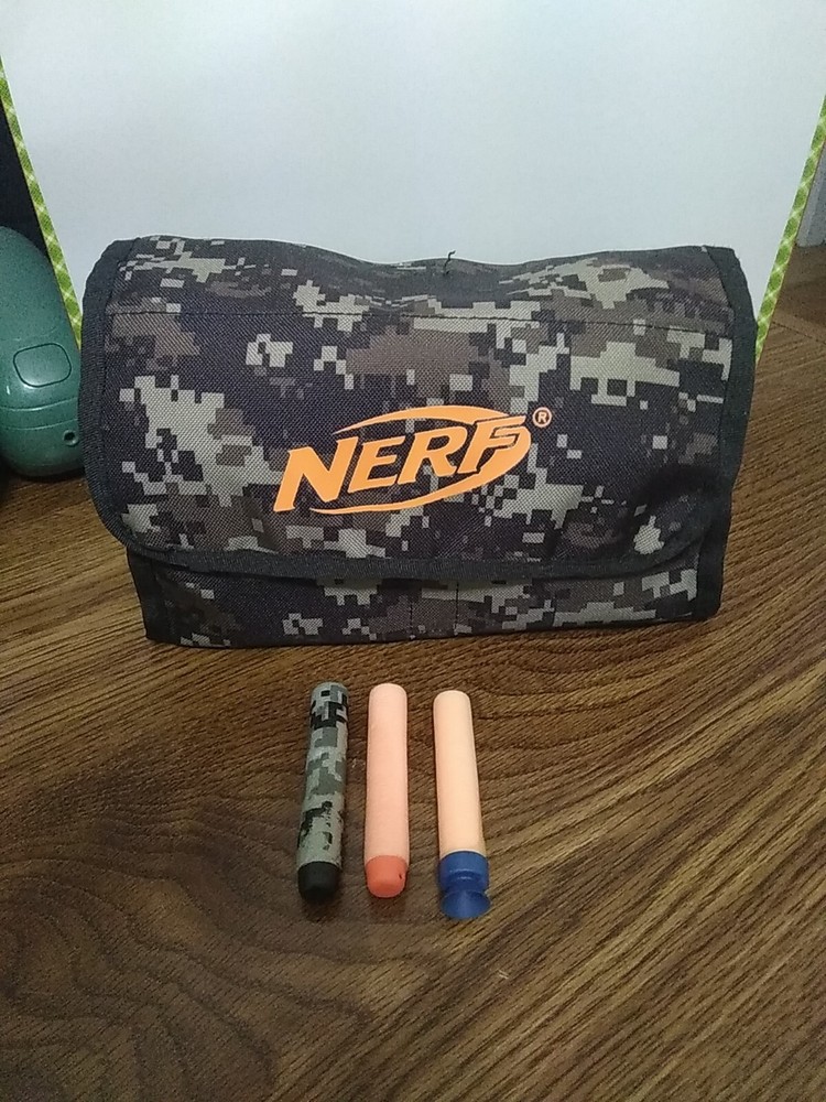 Nerf Camo Ammo Pouch Assorted Mix Darts 95