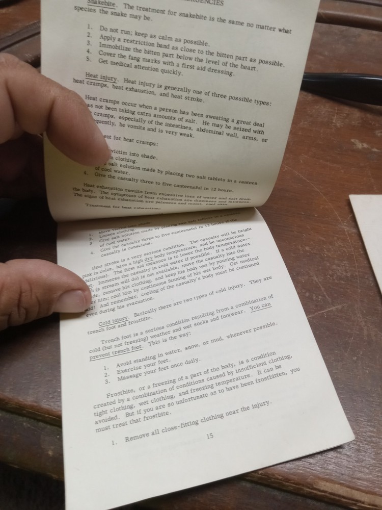 1967 Army First Aid Booklet