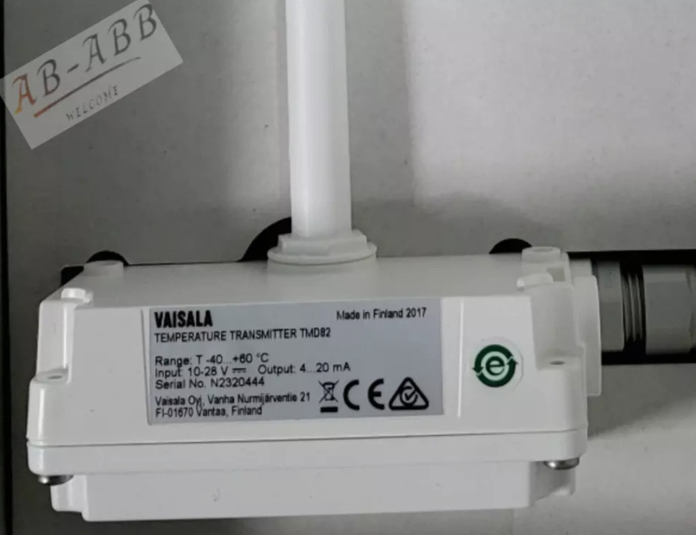 VAISALA instrument on-line thermometer sensor TMD82