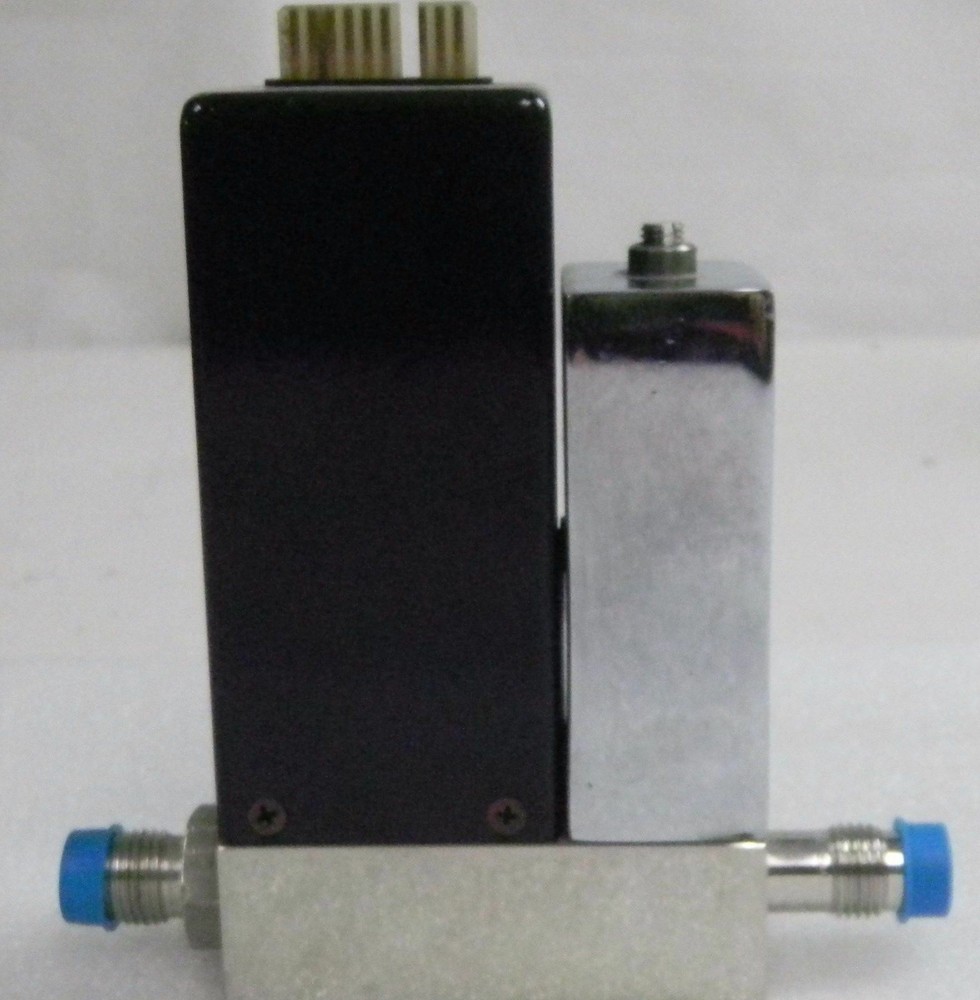 Unit UFC-1500A, Mass Flow Controller, Gas- AR, Range- 3 SLM, 1/4" M I/O