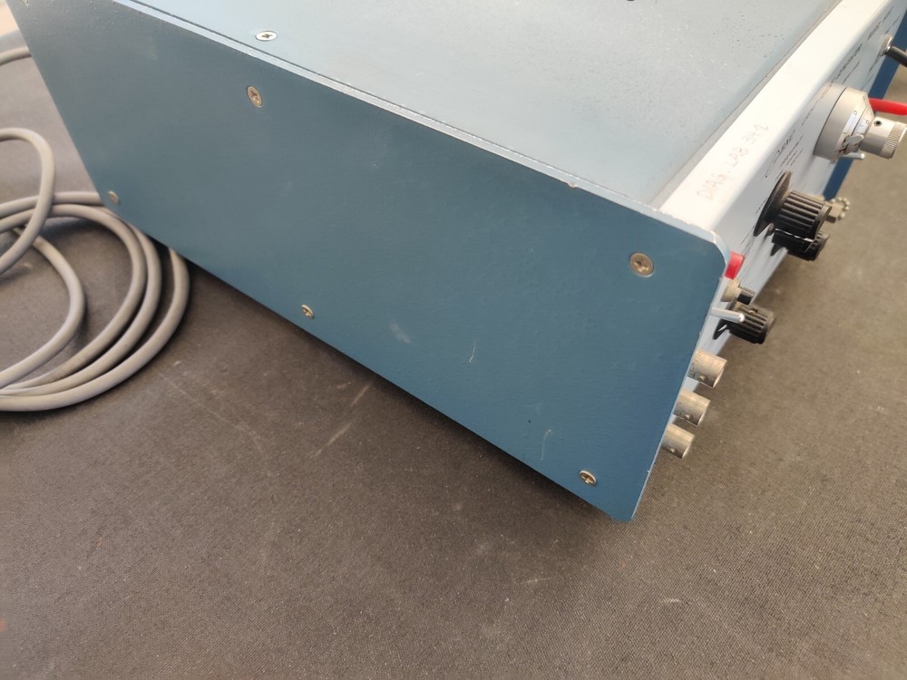 BERKELEY NUCLEONICS CORP BNC LIGHT PULSE GENERATOR Model 6010