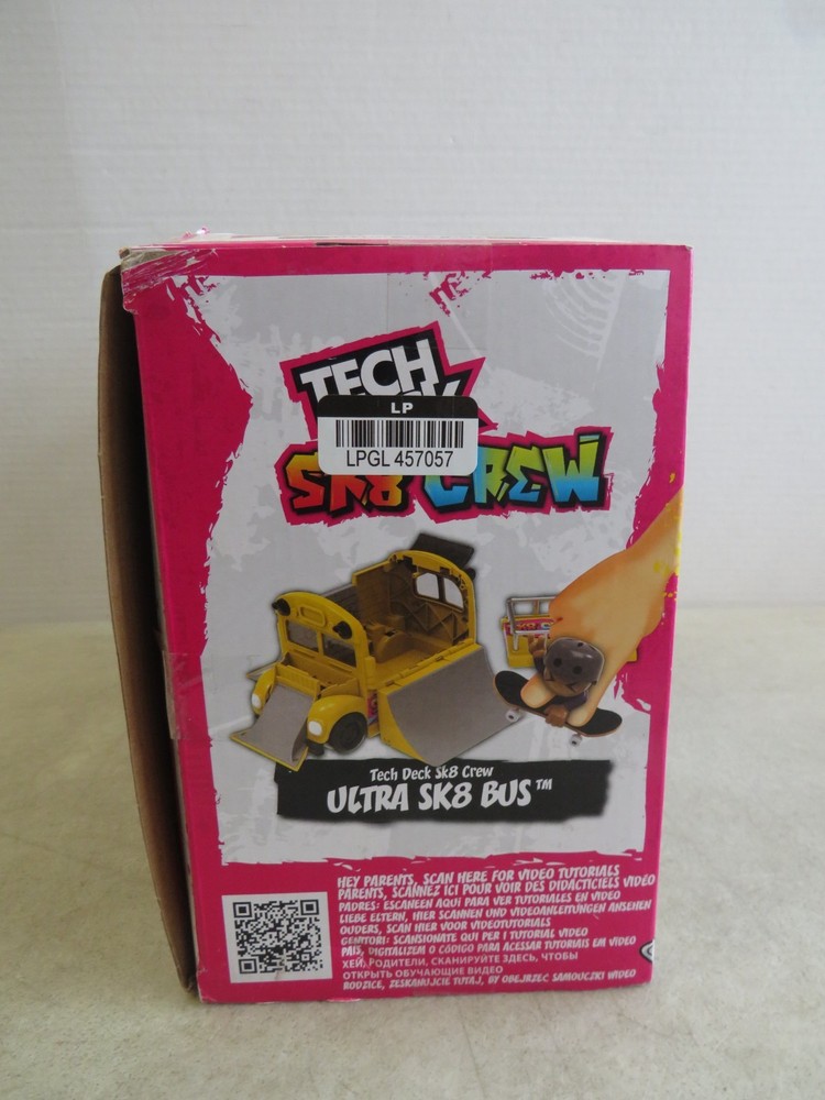 MIB Tech Deck SK8 CREW Ultra SK8 Bus Playset Spinmaster