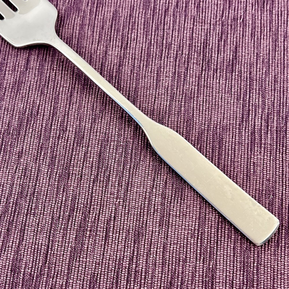 Oneida Deluxe ANTARES / MODERN ANTIQUE Stainless 12 DINNER FORKS Flatware