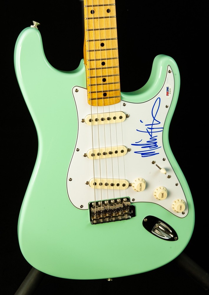 MELISSA ETHERIDGE SIGNED FENDER STRATOCASTER PSA DNA AF06792