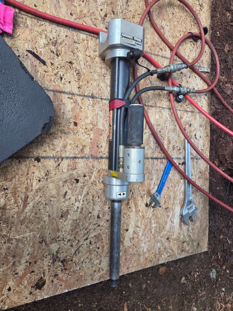 Amkus 40R w/8" ram extender Push/Pull Hydraulic Ram