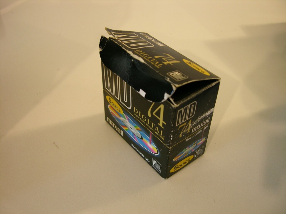 MAXELL MD-74 EMPTY BOX USED ,GOOD CONDITION