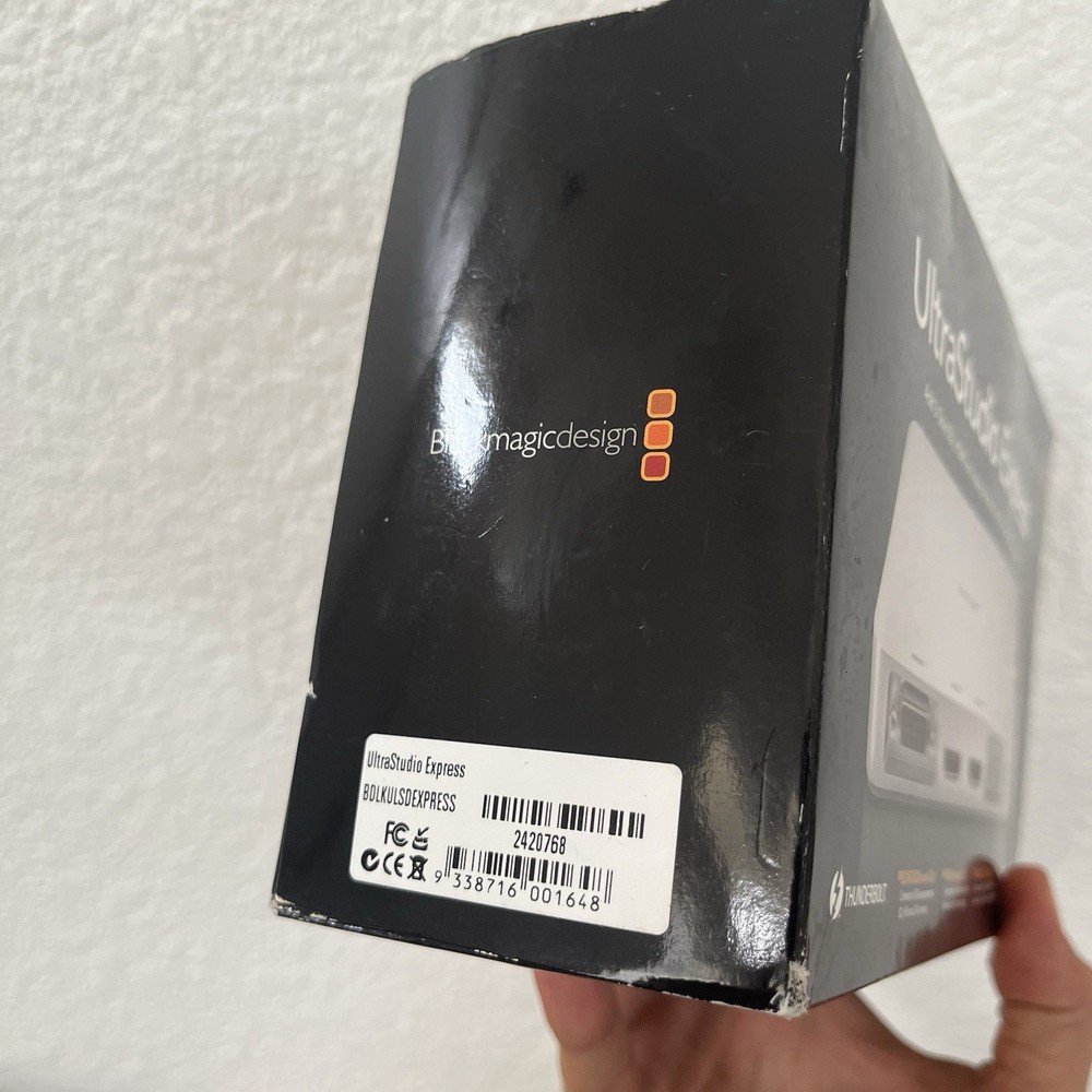 Blackmagic Design UltraStudio Express Thunderbolt Cables