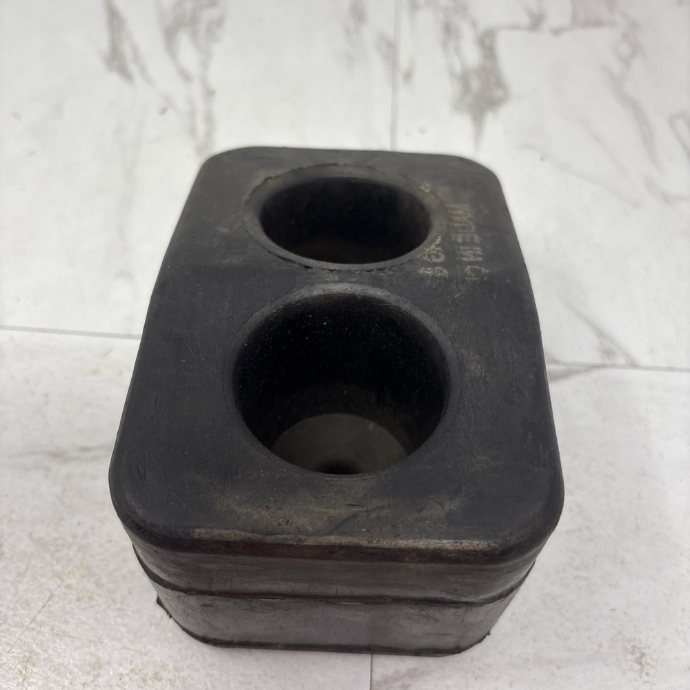 ESTCO 4" X 6" LOADING DOCK TRAILER BUMPER DB-3043