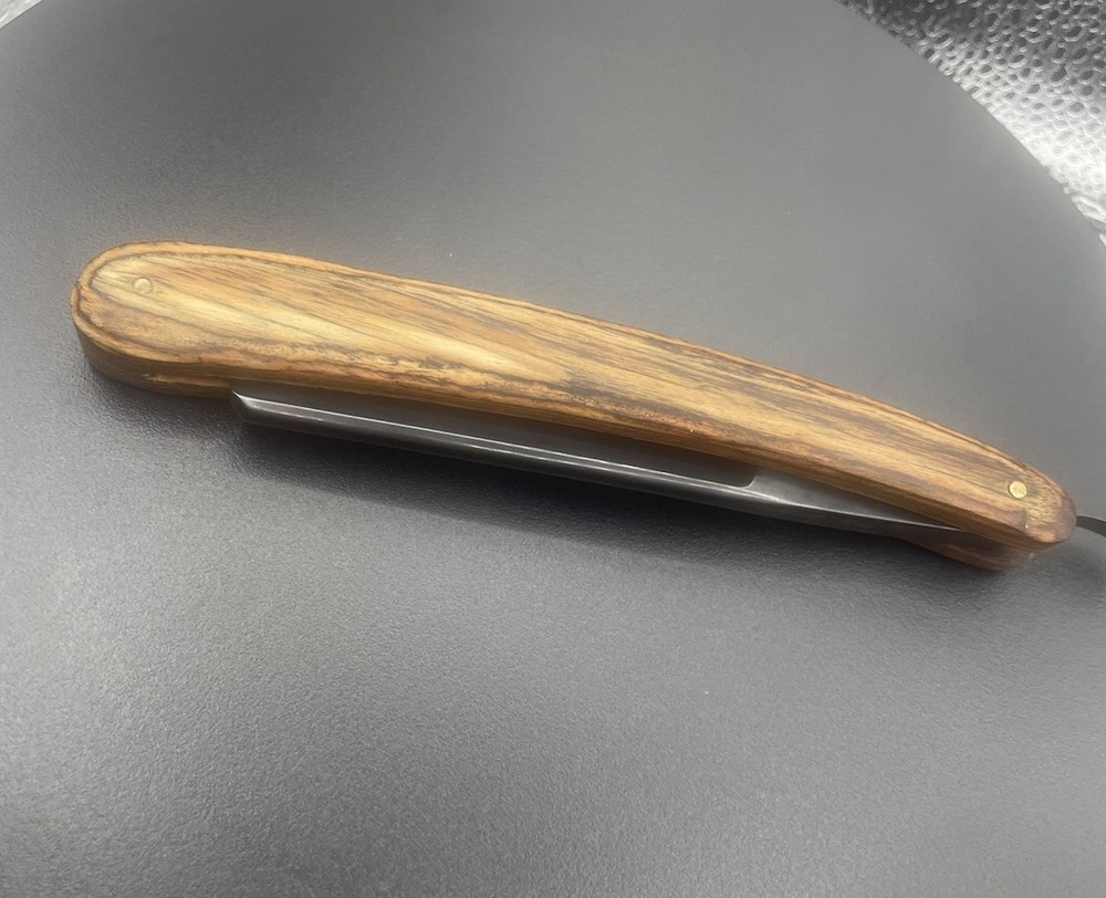 Leopard Straight Razor Wooden Handle with Case