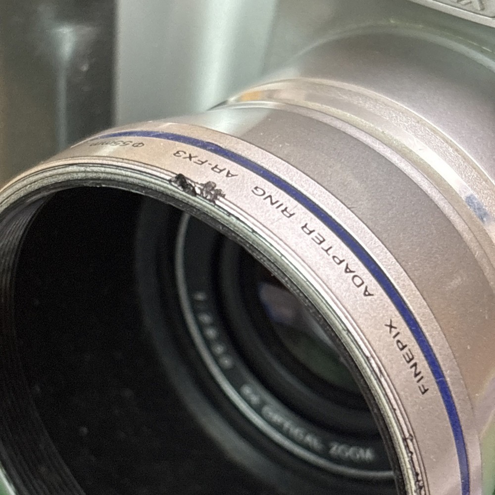 Fujifilm Finepix S3000 Digital Camera & Box - Working