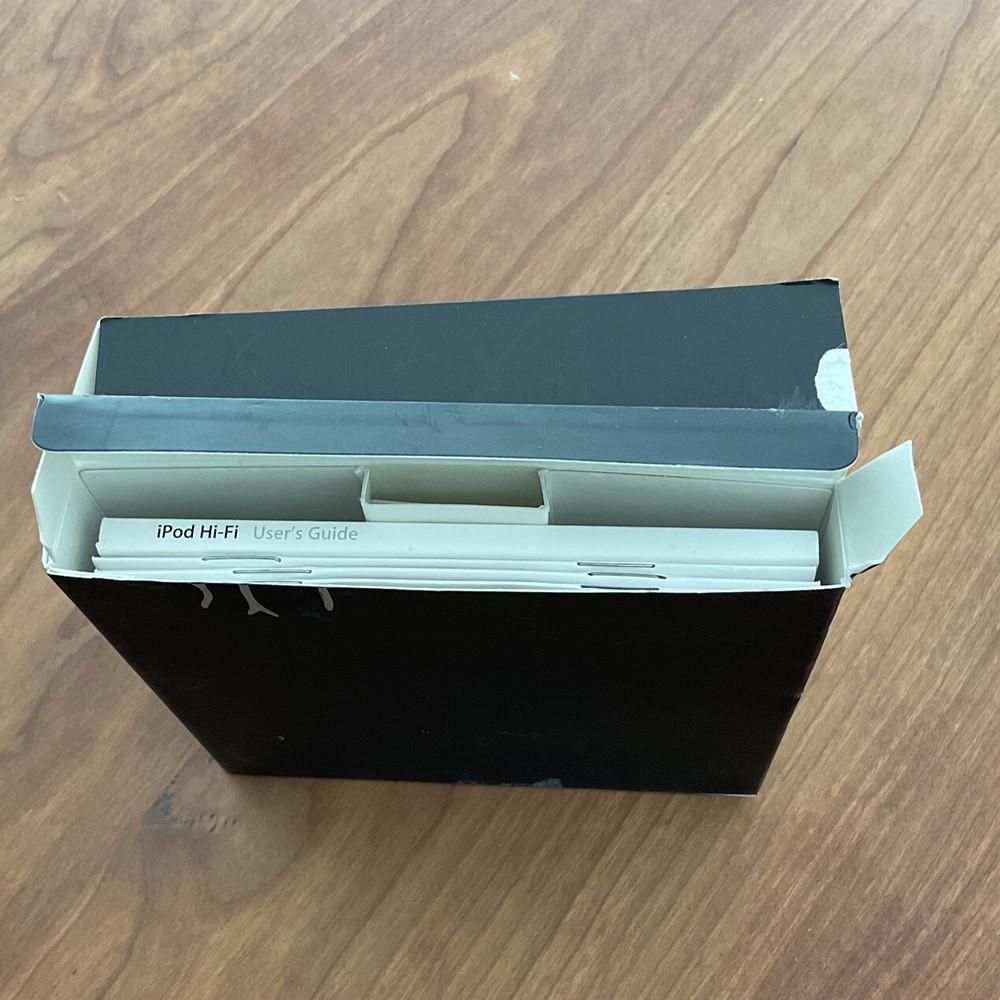 Authentic Apple i Pod box 6 NEW adapters 2005