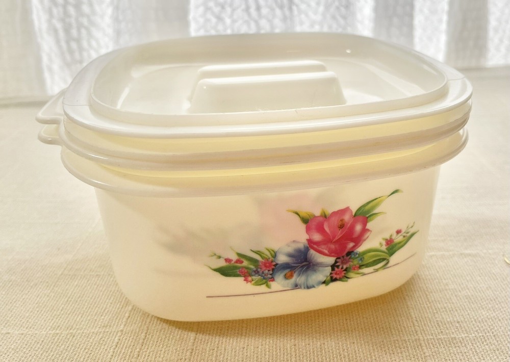 Square Serving Bowls With Lids- Lotus Pattern.