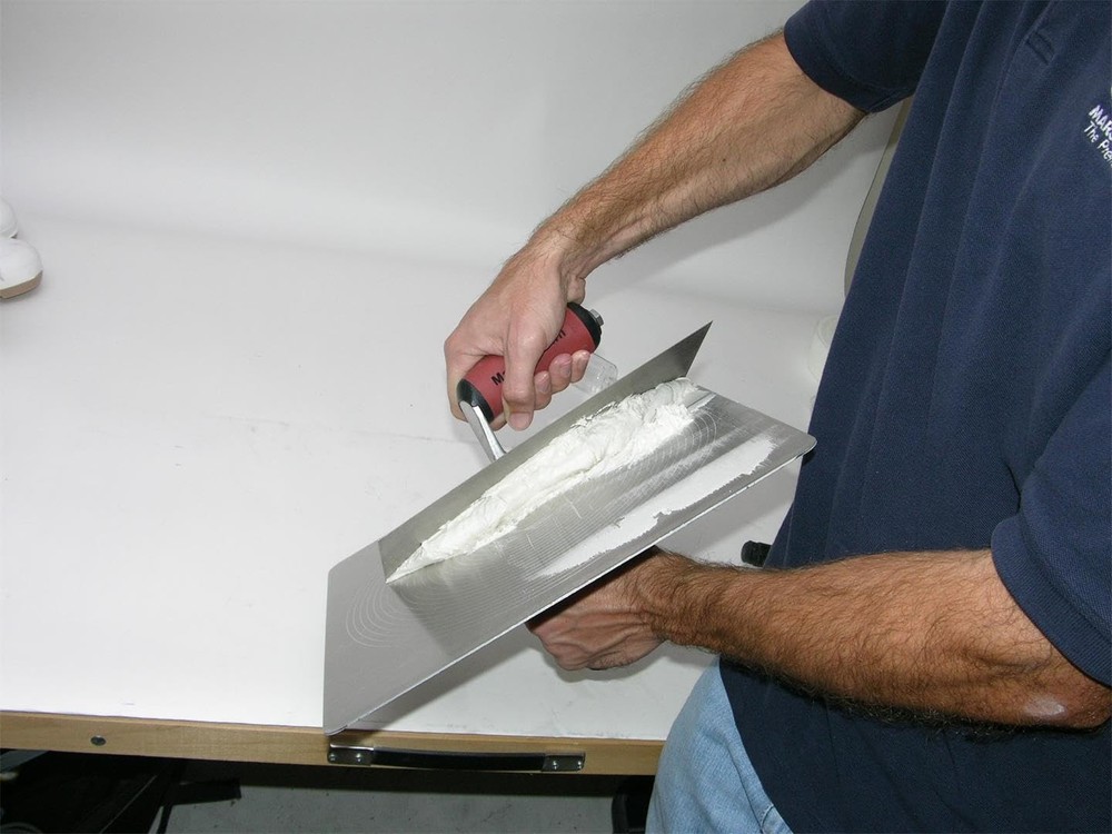 Hawk 13inch Aluminum Blade Includes Callus Preventer And Durasoft Handle Masonry