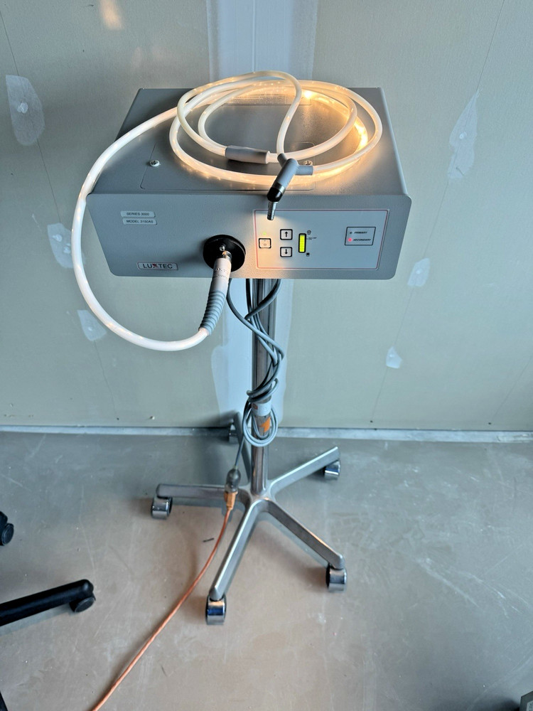 LUXTEC Series 3000 Model 3150AS with Bifurcated Light Cable