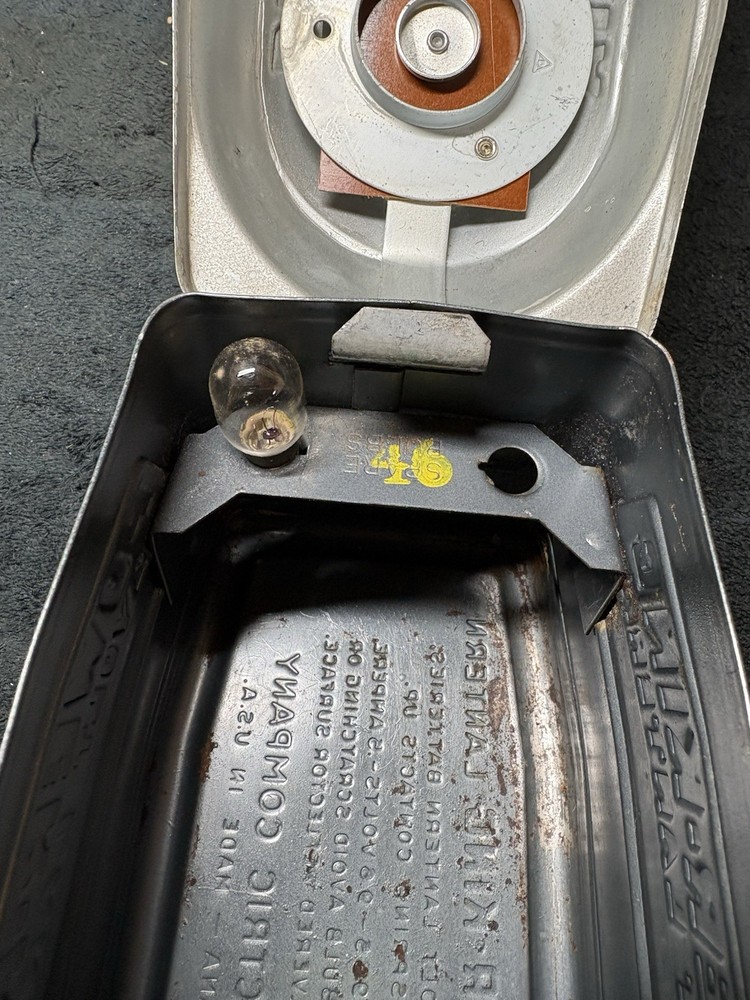 Vintage Delta Power King 12 Volt Lantern