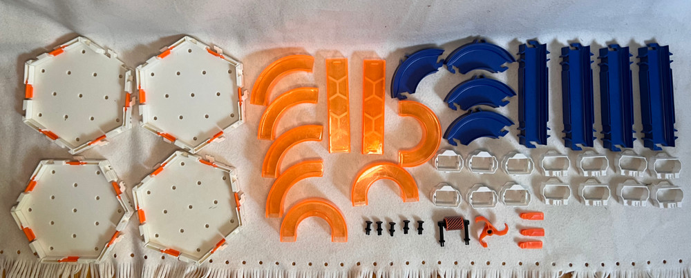 Hexbug Nano + Space + Track Sets (+7 Hexbugs)
