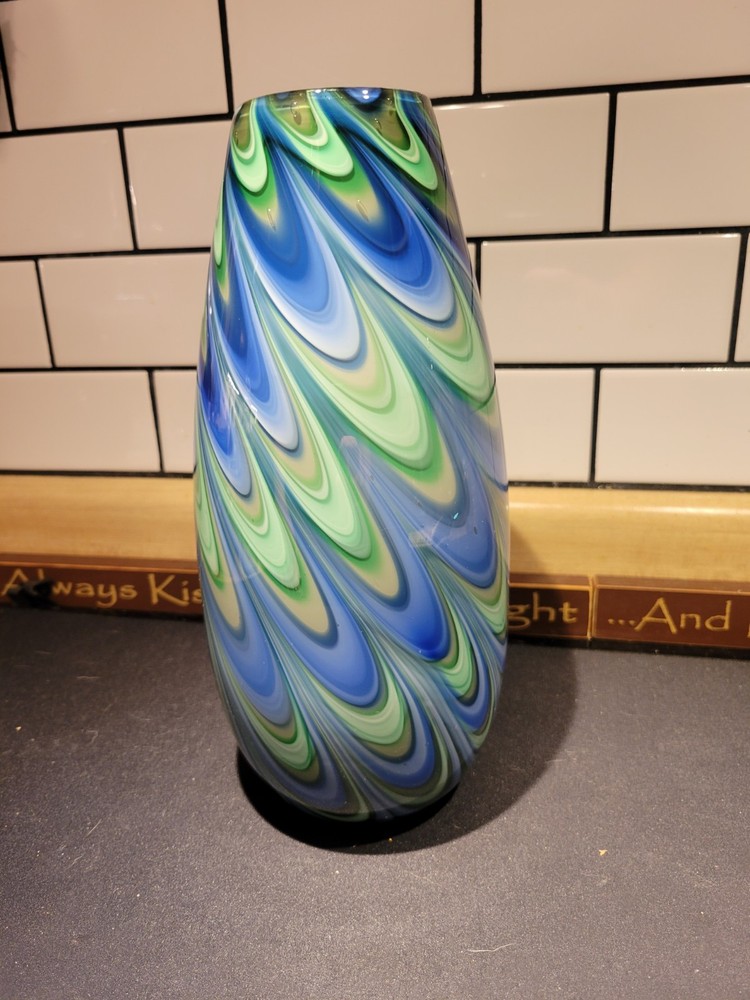 Deco Charm Peacock Glass Vase