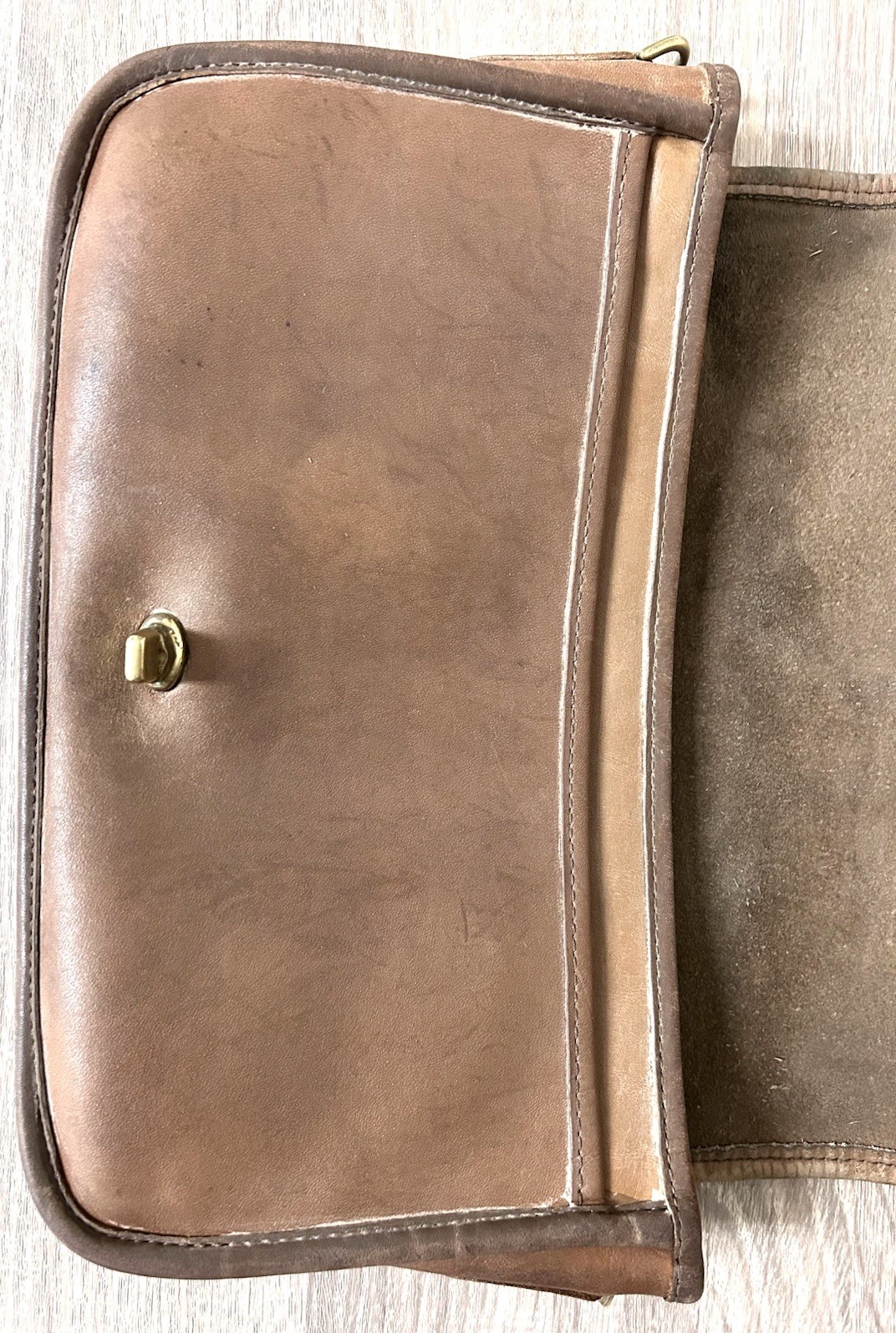 VTG Coach Shoulder Bag Brown British Tan Leather Brass Turnlock *Need TLC As Is*