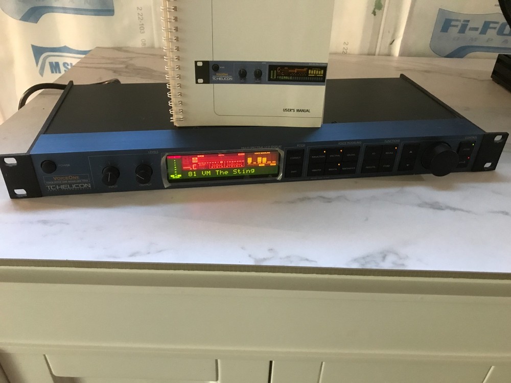 TC Helicon VoiceOne vocal and instrument harmony processor