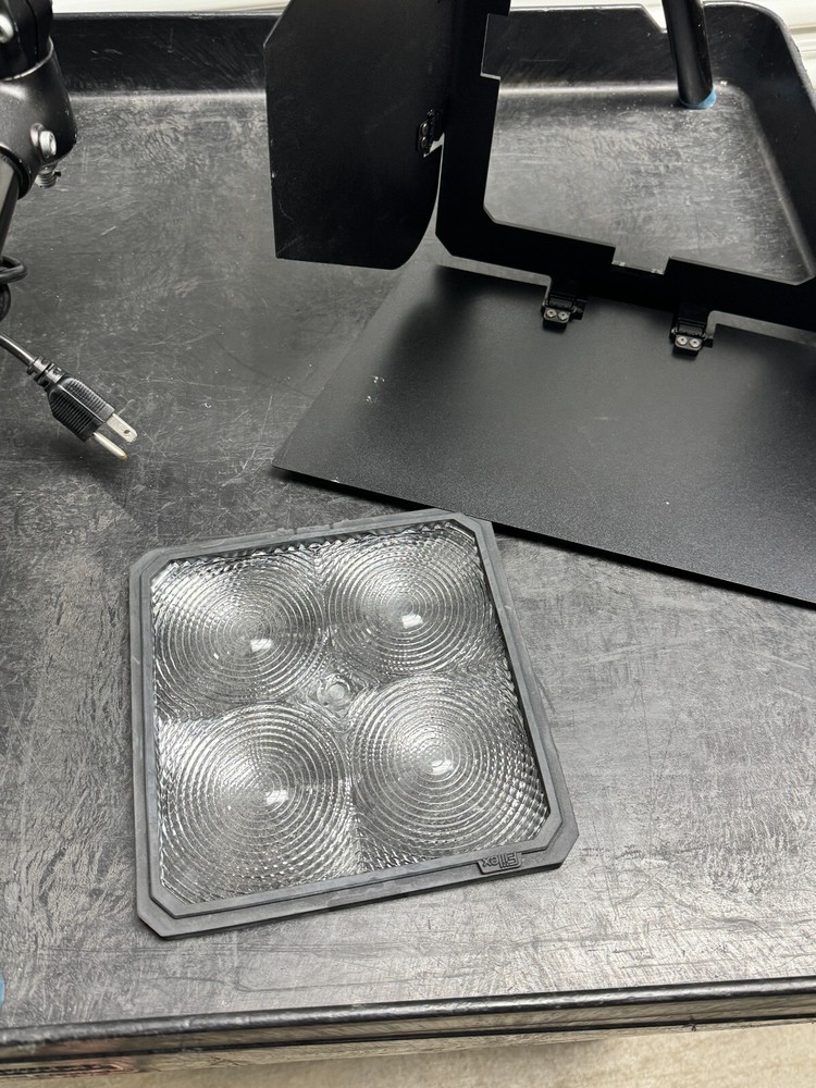 Fiilex Matrix Lighting Kit with Softbox and Grid - Professional LED Light Kit