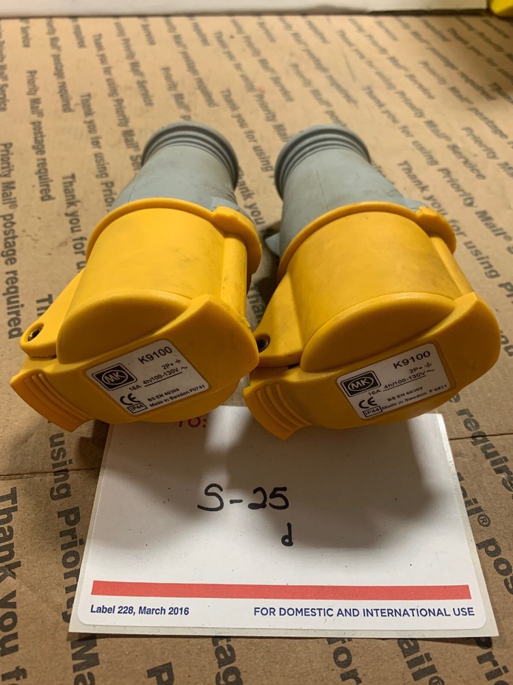 MK Commando K9100YEL 2P+ IP44 16a coNNector 100-130V L