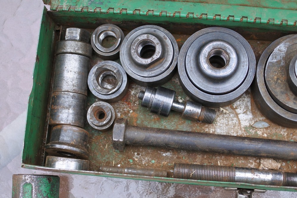 Greenlee 1804 Knockout Punch Driver Set With Ratchet