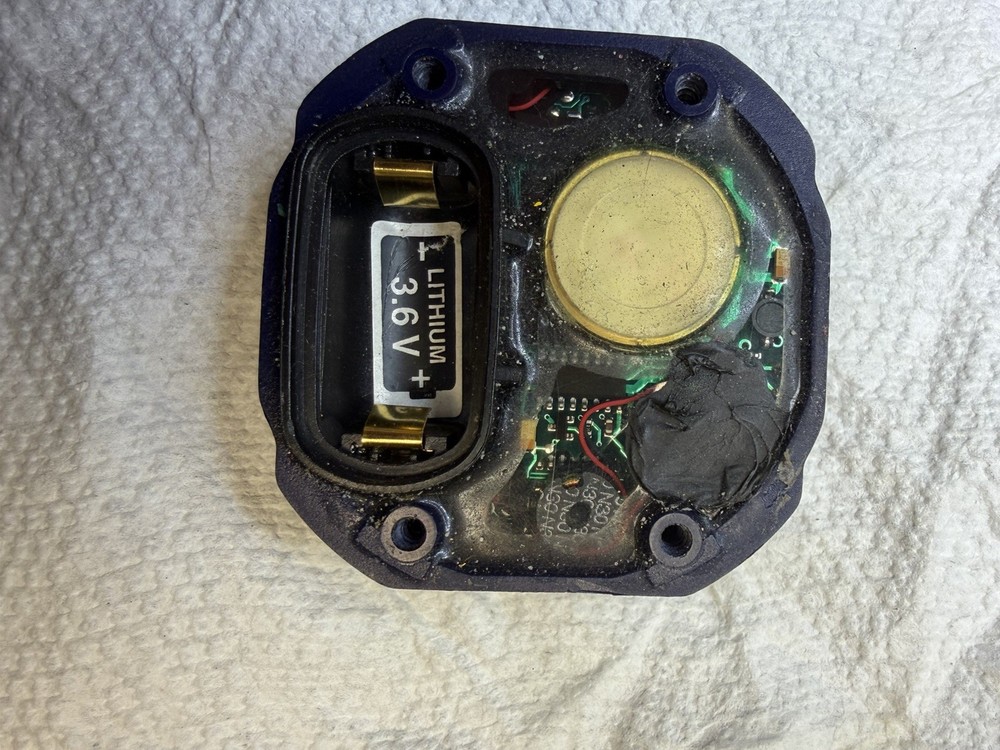 Suunto Alpha Lux dive computer - AS IS, Powers up.