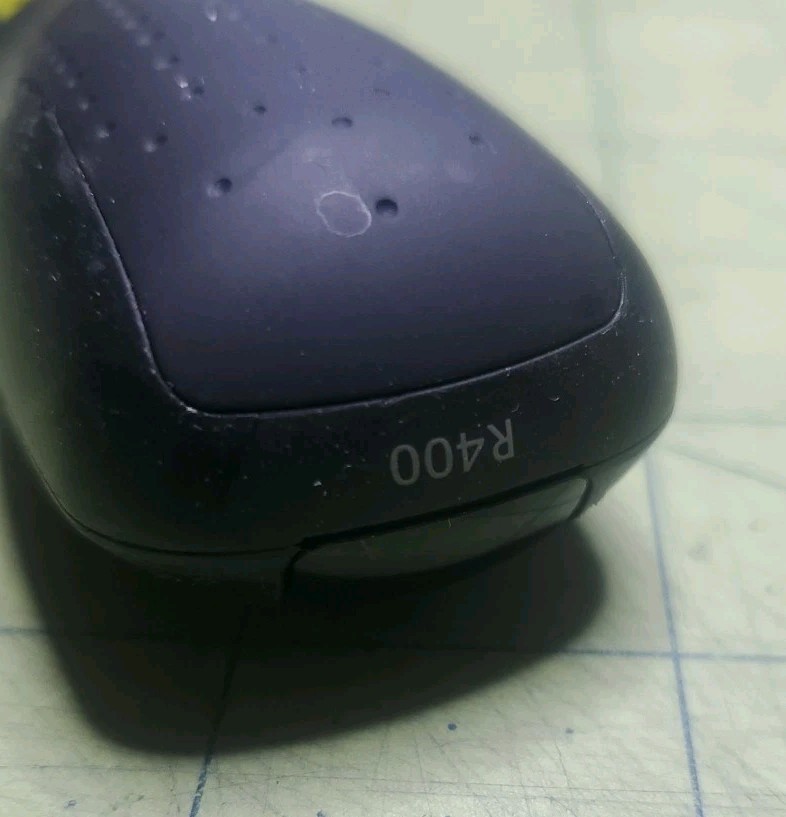 LOGITECH R0008 (R400) LASER Presentation Remote With Case